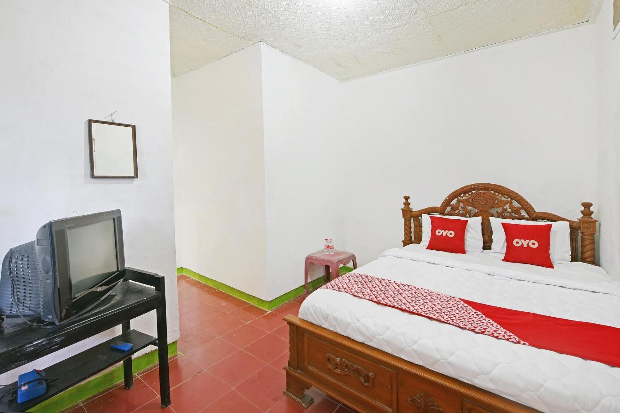 Spot On 91270 Arimbi Hotel 2*